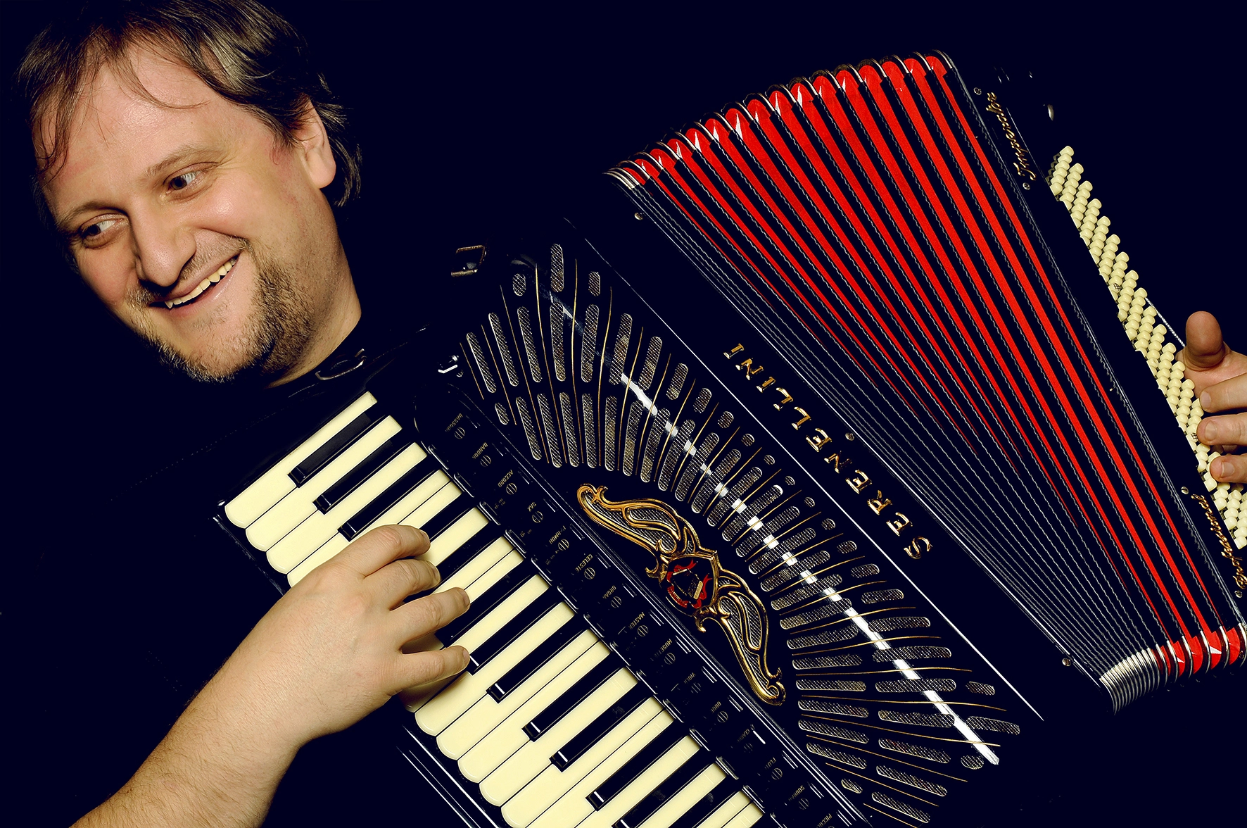 Zoltan Orosz accordionist